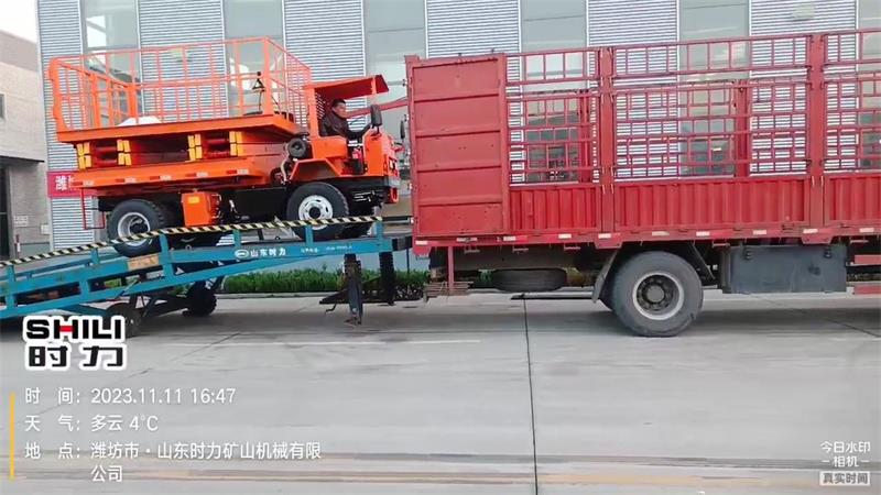 四輪升降車、電動(dòng)三輪車發(fā)貨