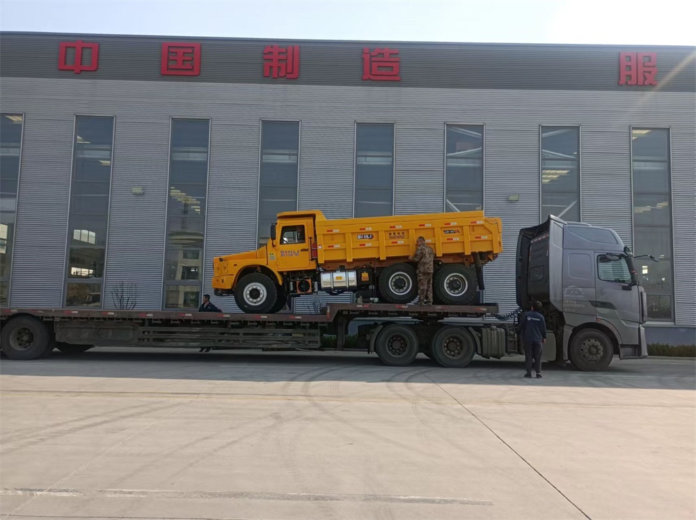 UQ-25尖頭礦山運(yùn)輸車(chē)發(fā)往客戶(hù)現(xiàn)場(chǎng)